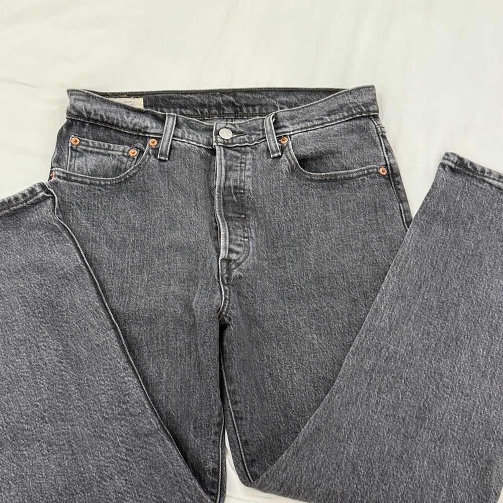 LEVI’S Gray Denim Jeans